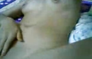 XXX रूसी लड़की मूवी पिक्चर सेक्सी गेंद एक छोटे से फेंक दिया, और उसके पैर फैला