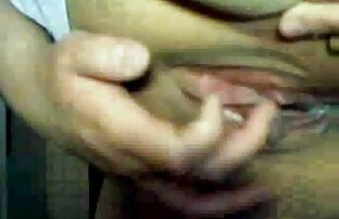 XXX वह नहीं जानता कि इसके साथ क्या करना bf पिक्चर सेक्सी मूवी है ।